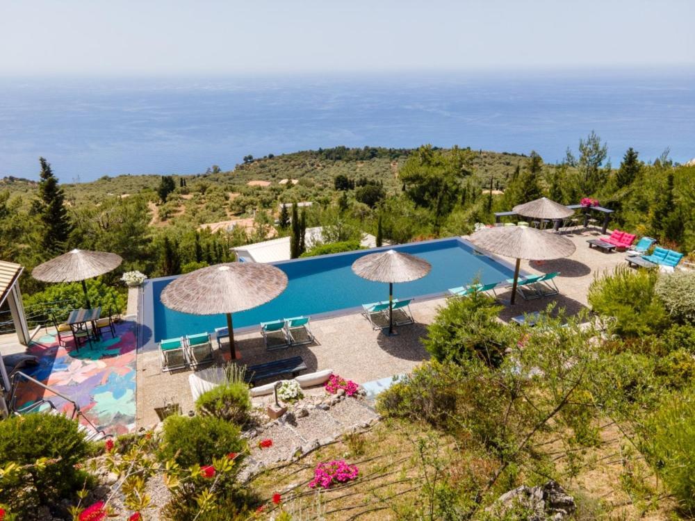 Serenity Boutique Suites Athanion Bagian luar foto