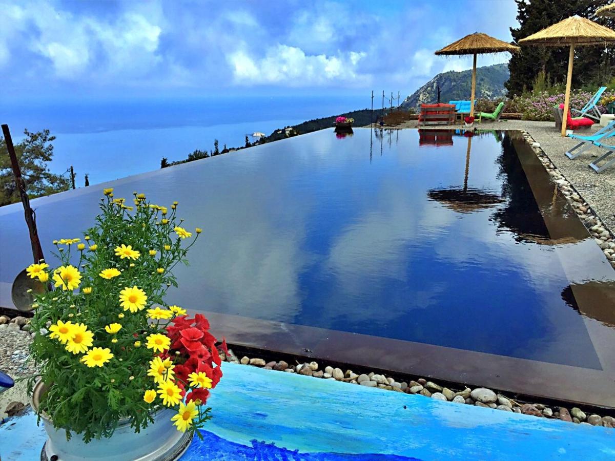 Serenity Boutique Suites Athanion Bagian luar foto