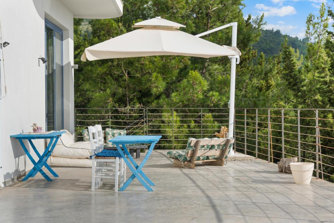 Serenity Boutique Suites Athanion Bagian luar foto