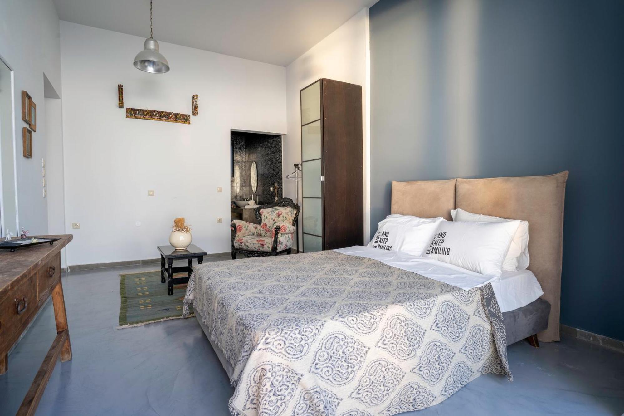 Serenity Boutique Suites Athanion Bagian luar foto