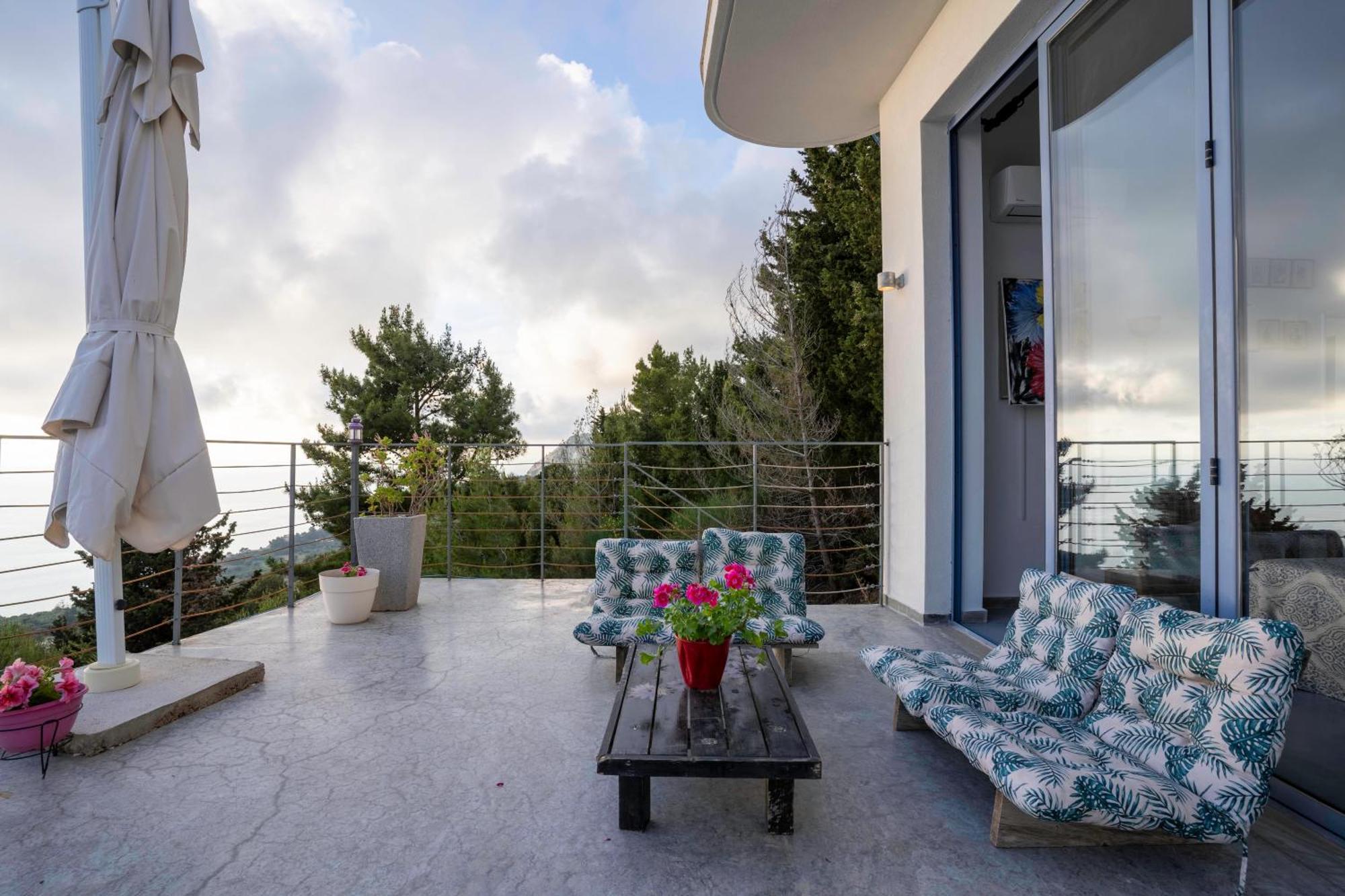 Serenity Boutique Suites Athanion Bagian luar foto