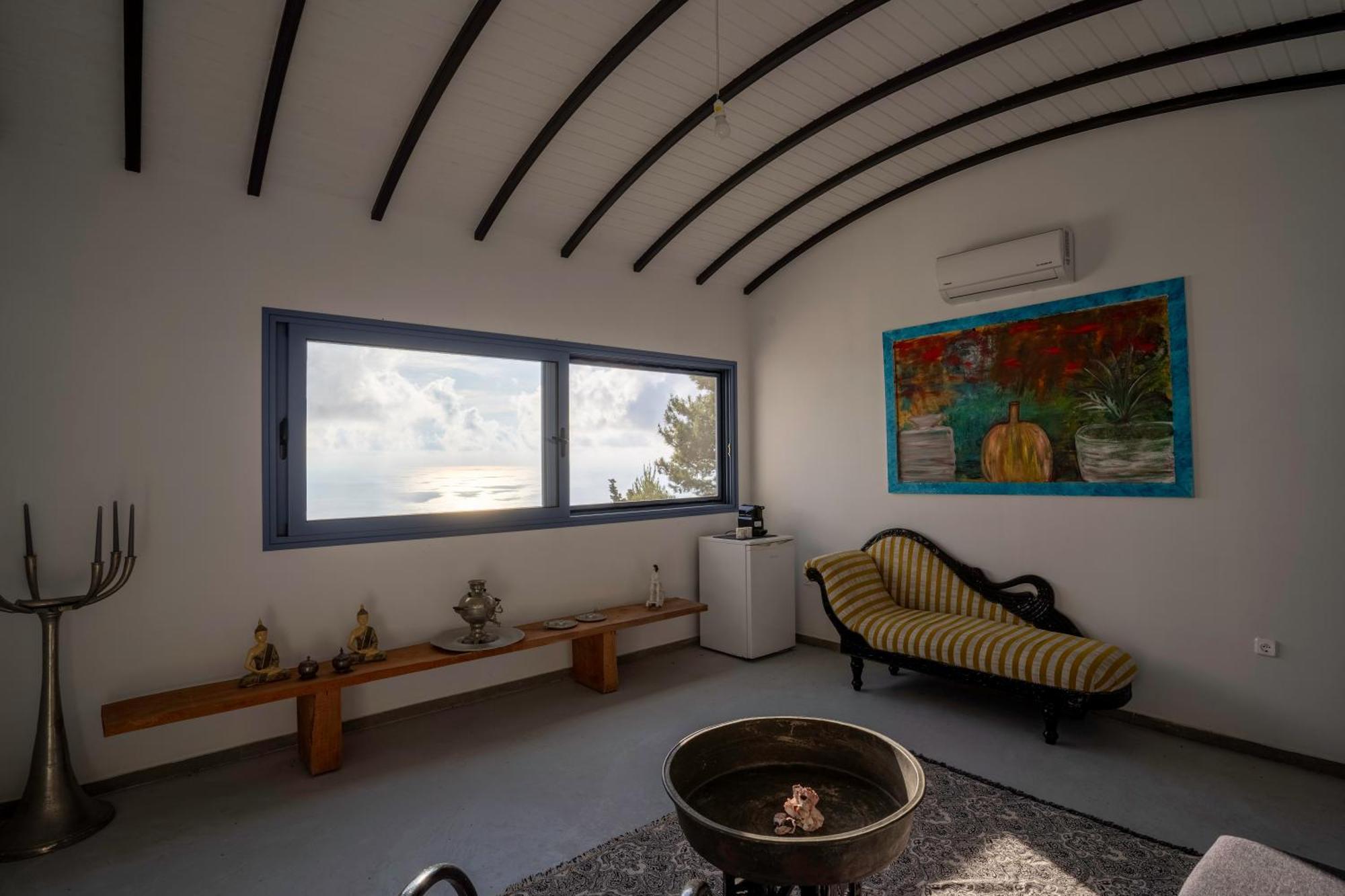 Serenity Boutique Suites Athanion Bagian luar foto